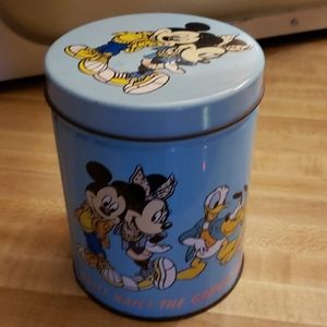 Rare 1960s  Disney Mickey and the gang Tin  With MADE IN USA    Price Firm